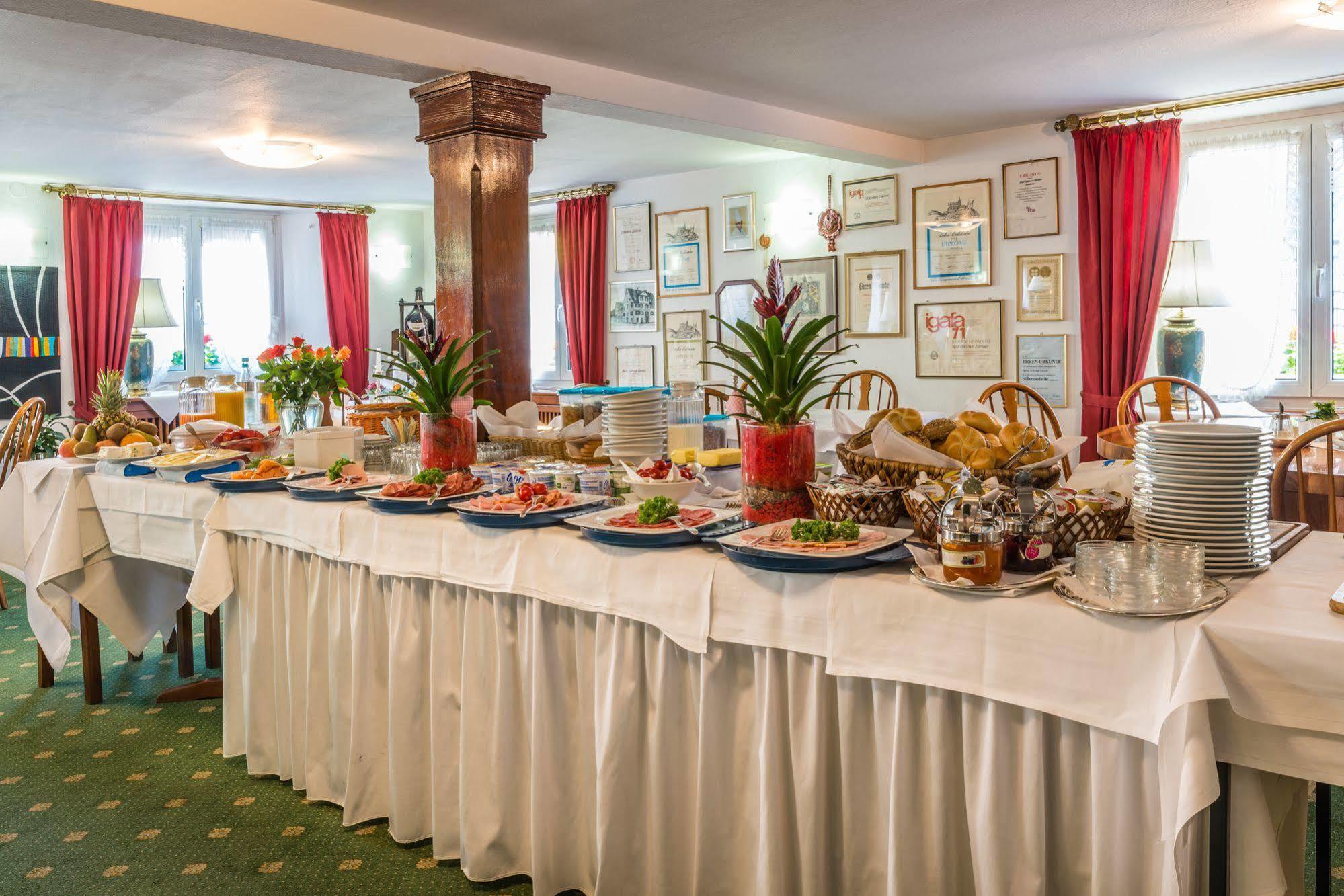 Hotel Goldener Sternen Konstanz Exteriör bild