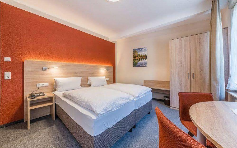 Hotel Goldener Sternen Konstanz Exteriör bild